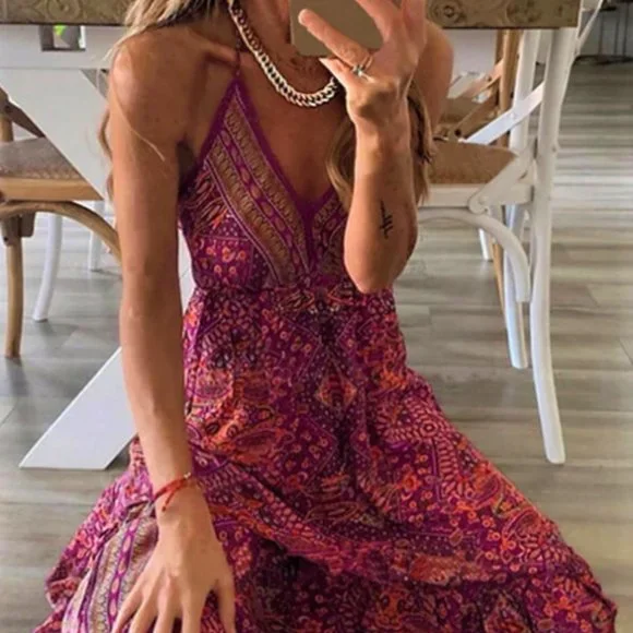 NWT, RED PAISLEY BOHO MAXI DRESS. - Picture 1 of 2